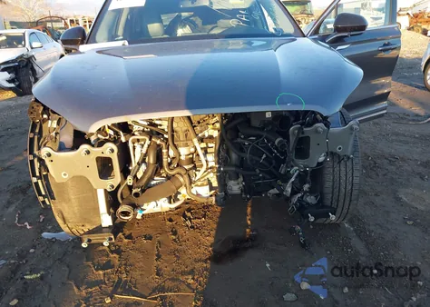 2021 Lincoln Corsair Standard z USA, uszkodzony, nr VIN 5LMCJ1D98MUL16312